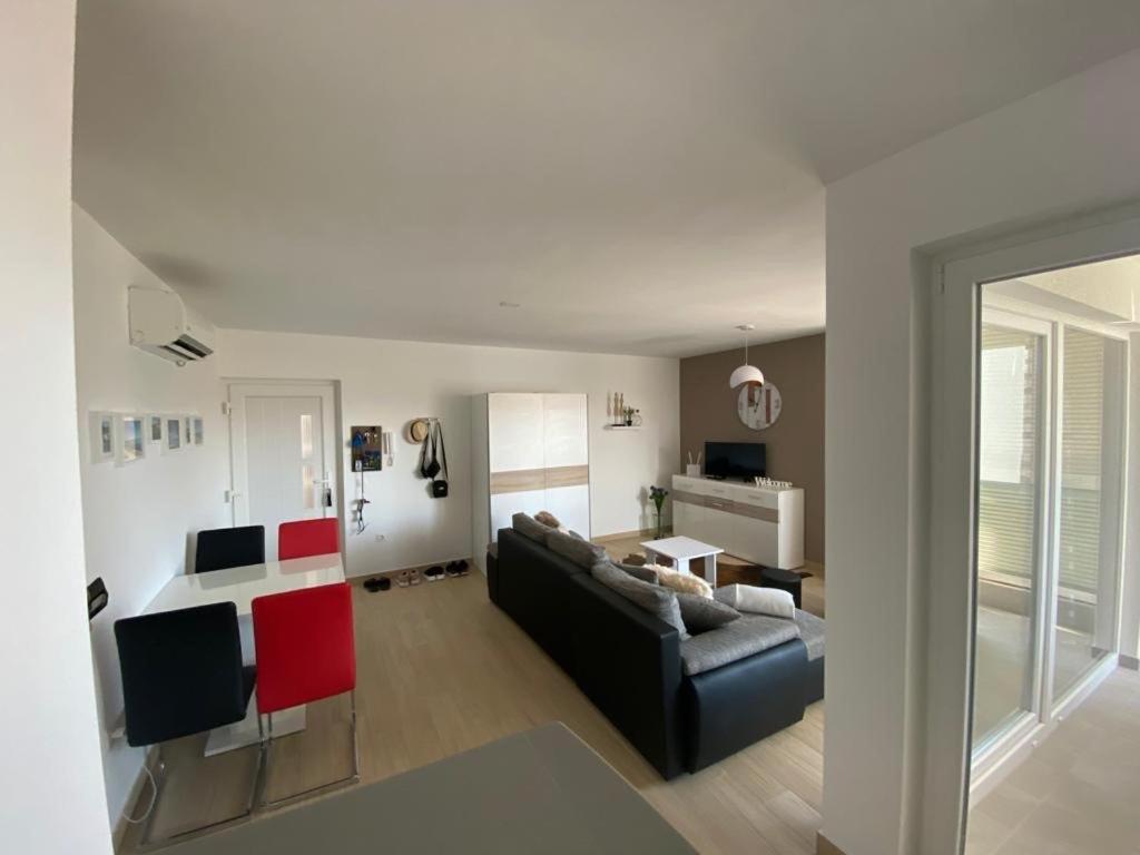 Apartman Erika Nin Extérieur photo